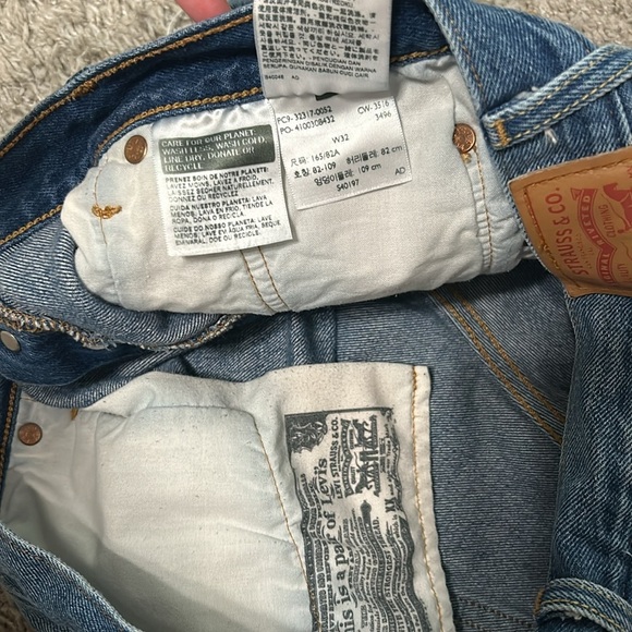 Levis Denim 501 Shorts Size 32 - Picture 3 of 4